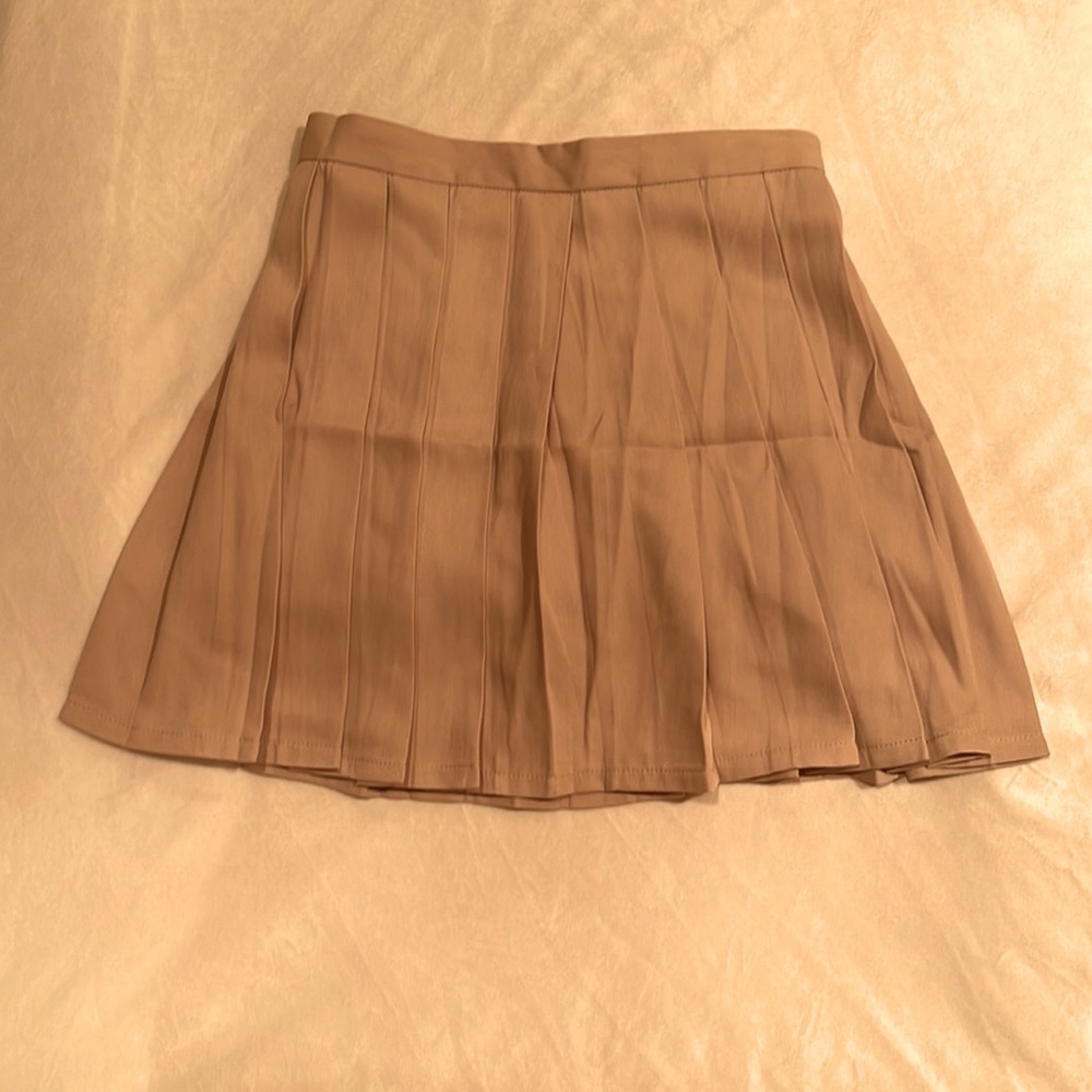 Brandy Melville Mini Skater Beige Skirt